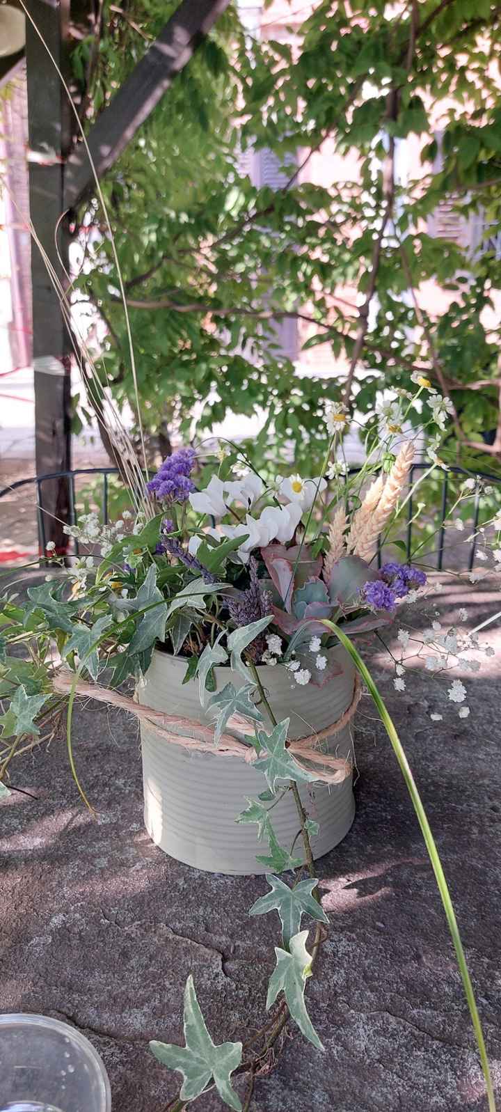 Fiori sui tavoli - 1