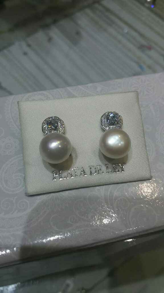 Presi gli orecchini - 1