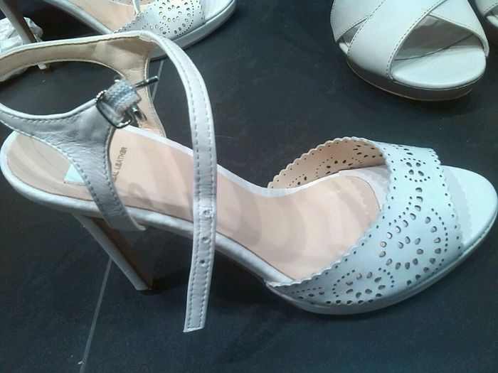 Alla ricerca delle scarpe perdute... - 1