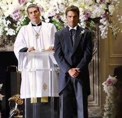 Sposo che aspetta all'altare