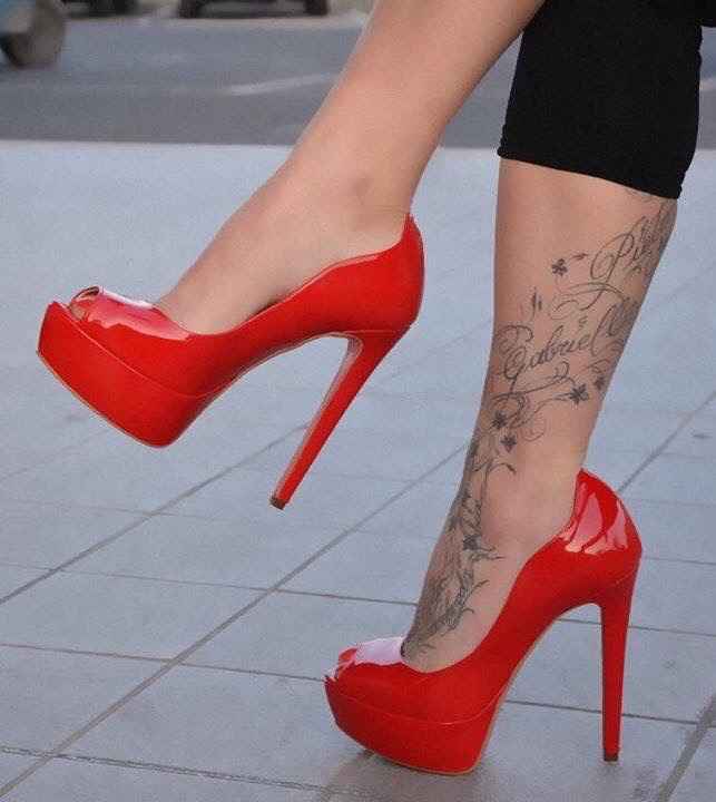 Help scarpe rosse a Brescia - 1