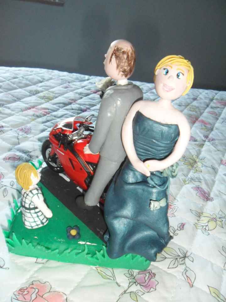 cake topper