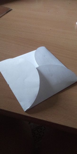 Carta per partecipazioni  petali fai da te 1