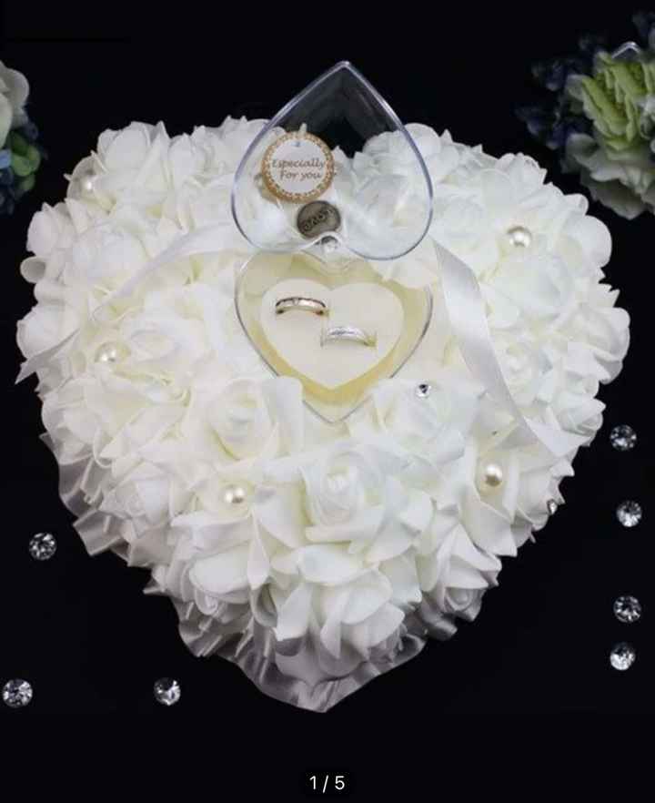 Cuscino fedi, classico o innovativo? Cosa avete scelto? - 1