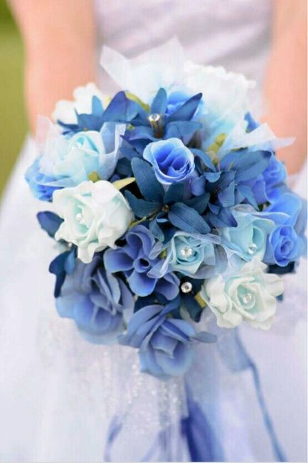 Bouquet bianco e blu 10