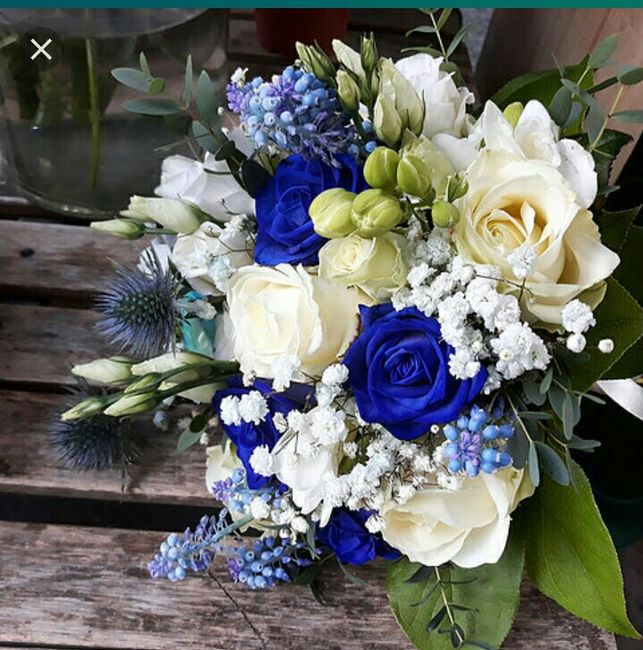 Bouquet bianco e blu 11