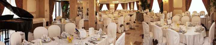  una delle tante sale interne