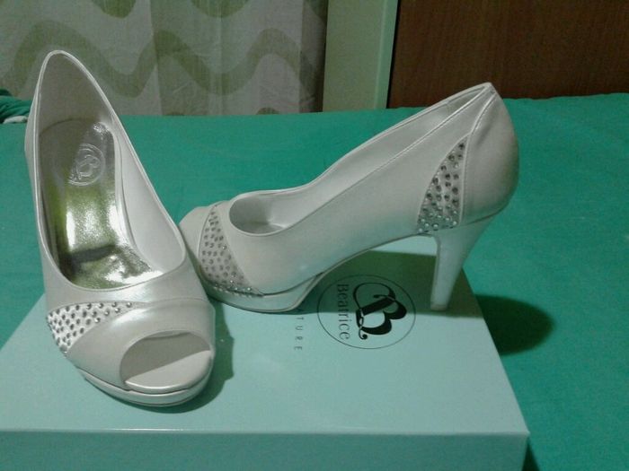 Scarpe e cuscino portafedi - 1