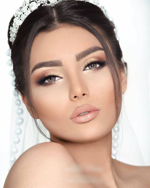 Trucco nude e rossetto o trucco occhi "carico" e rossetto nude? 4