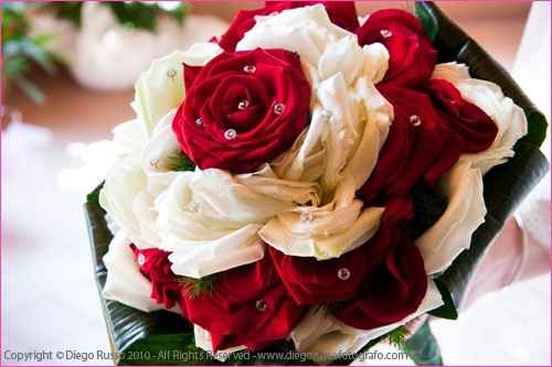 Bouquet rose rosse e bianche