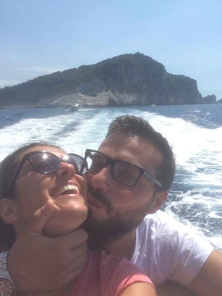 Ruba anche tu un bacio alla tua dolce metà e postalo in Community! - 1