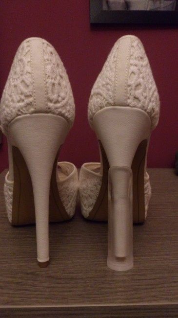 scarpa con proteggi-tacco