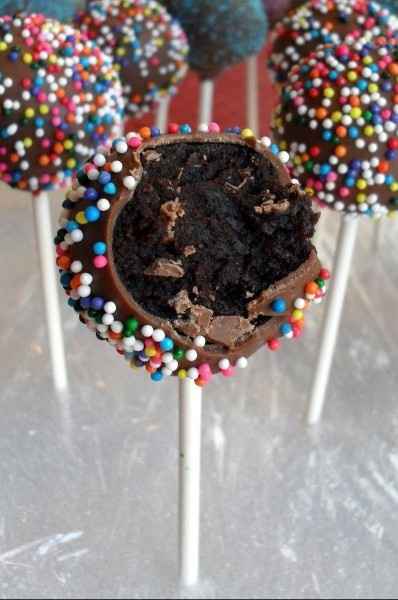 3 cake pops