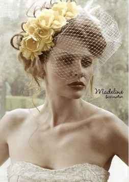 8. Accessorio capelli custard