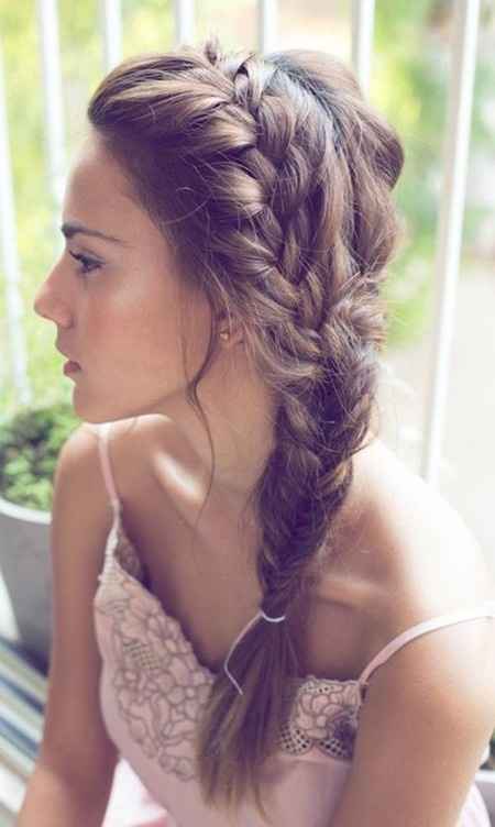 Acconciatura sposa boho chic con trecce