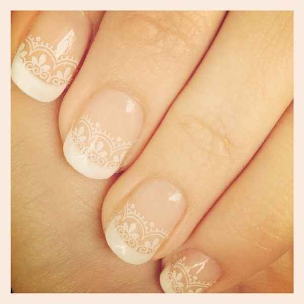 Unghie sposa leggermente arrotondate