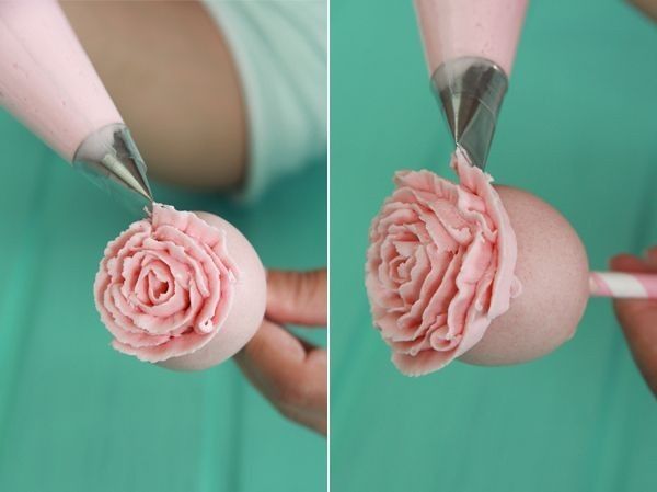 2 cake pops