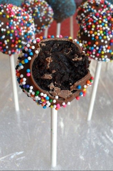 3 cake pops