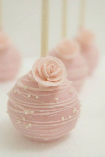 7 cake pops