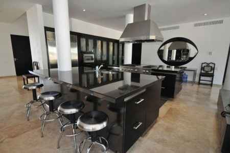Cucina total black