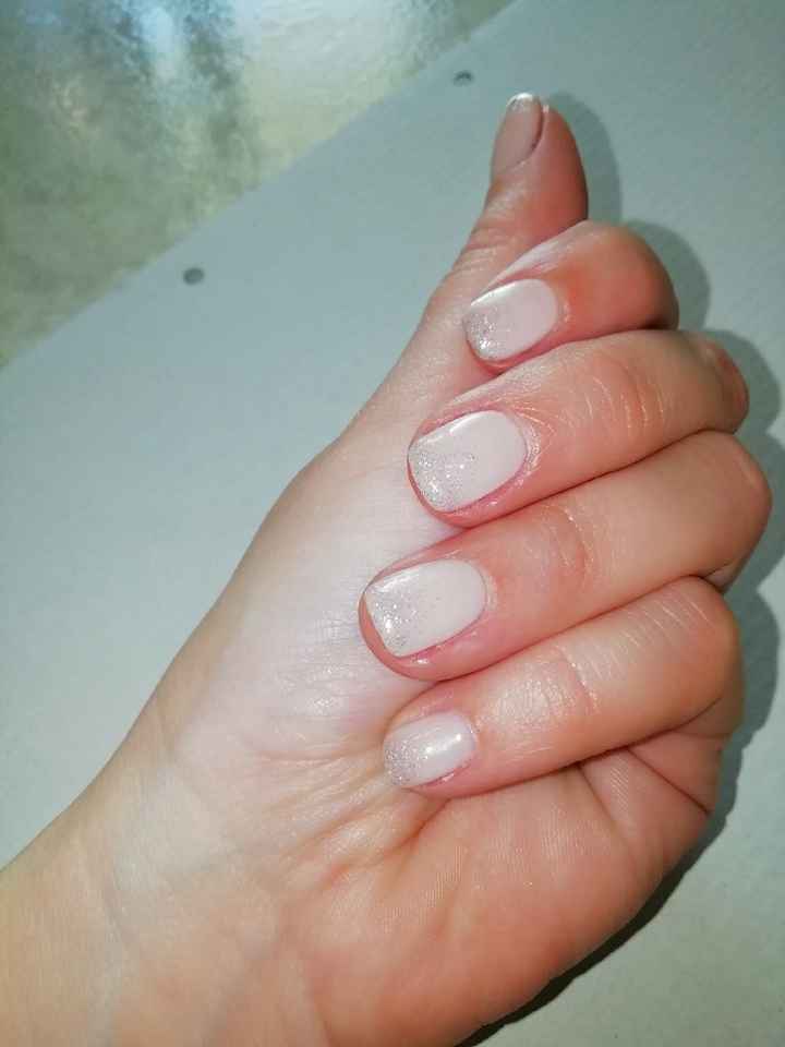 Ultimo bacio da fidanzata.. e unghie. - 48 ore - 1