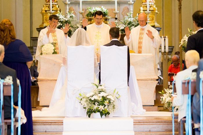 Quanti sacerdoti possono celebrare il matrimonio ? 1