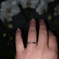 E ora mostraci una foto del tuo anello di fidanzamento! - 1