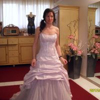 vestito con pettinatura....