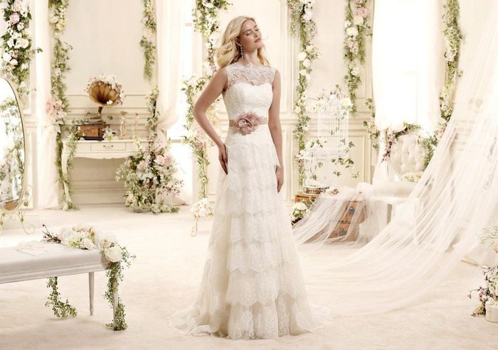 abito sposa con particolare