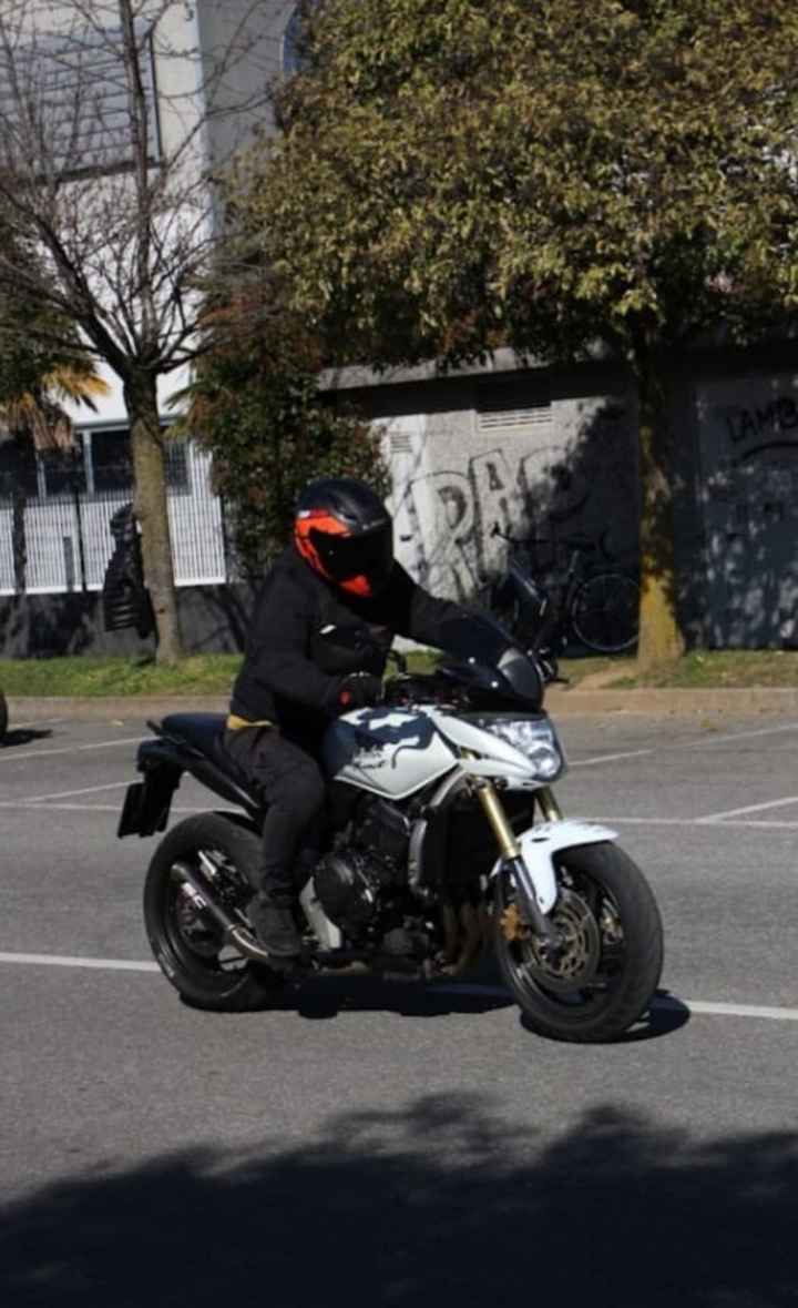 Arrivo della sposa in moto! - 1