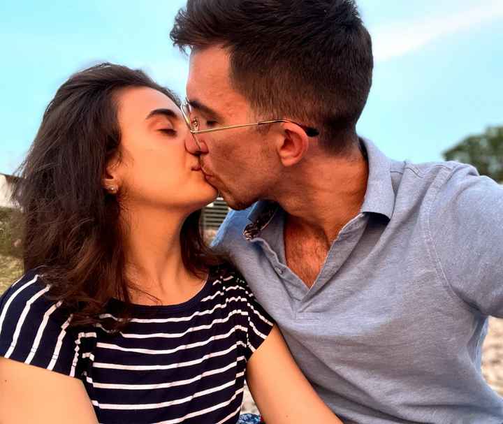 Piccolo giochino: postiamo i nostri baci da fidanzati - 1