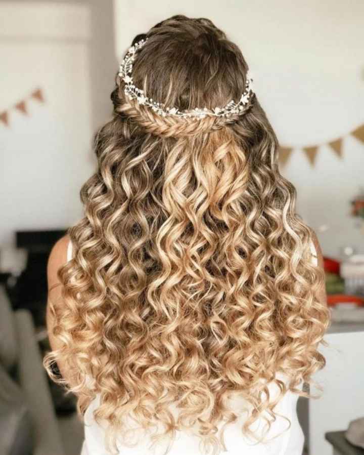 Acconciatura capelli ricci - 3