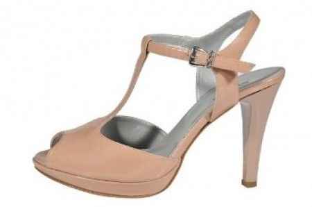 Scarpe bianche o colorate? - 1