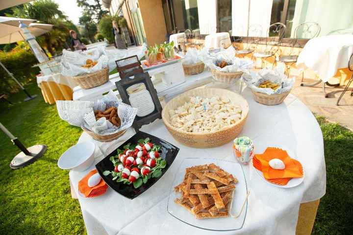 cibo su isole in giardino