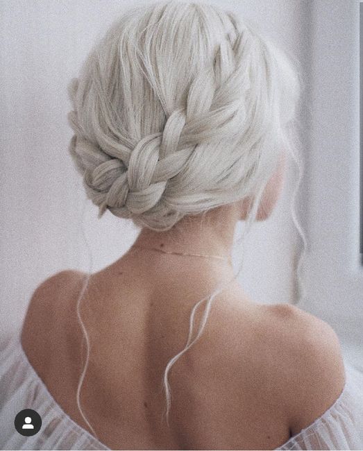 Ispirazioni acconciature sposa 2020 9