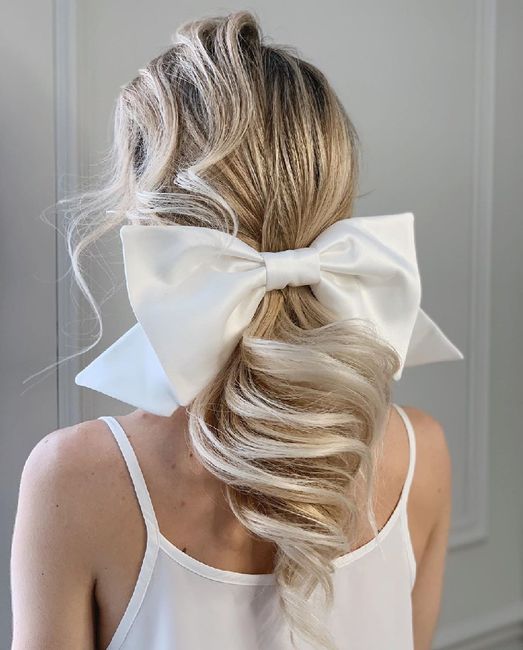 Ispirazioni acconciature sposa 2020 11