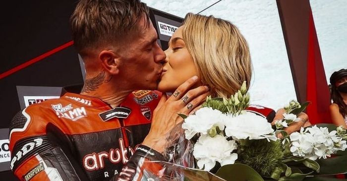 Redding-Hayden: dopo la vittoria, arriva la proposta di matrimonio! 1