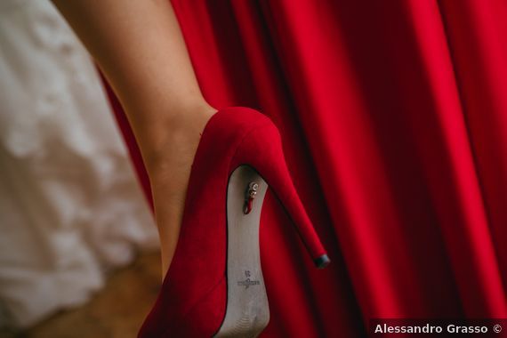 Scarpa da sposa natalizia: accetti, ricicli o rifiuti? 1