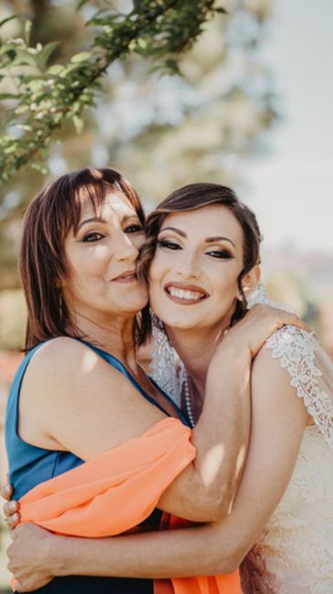 Chi accompagna la mamma della sposa? 2