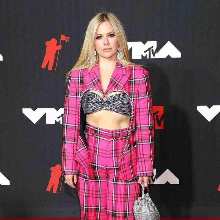 I look più belli degli MTV Video Music Awards 2021: vota il tuo preferito! - 3