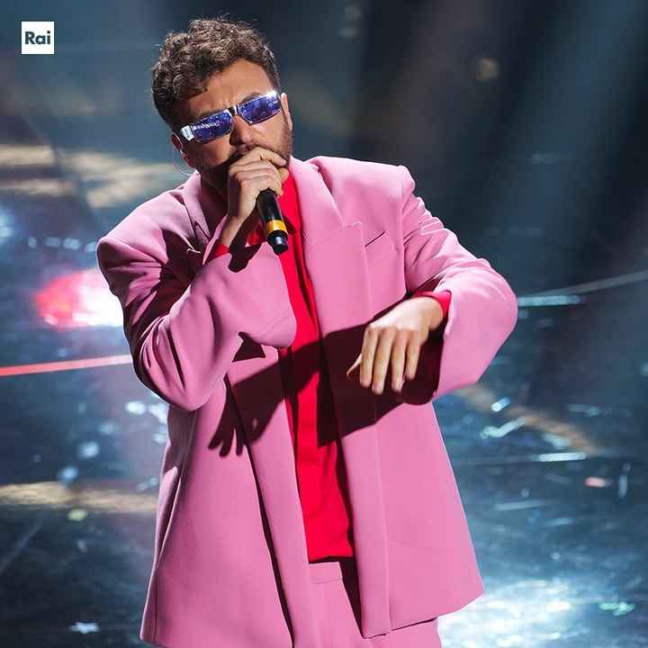 I look della prima serata di Sanremo 2022: quale preferisci? - 3