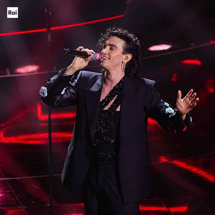 I look della prima serata di Sanremo 2022: quale preferisci? - 13