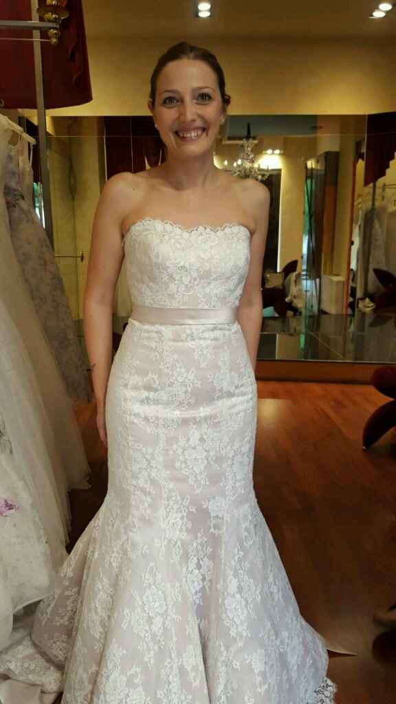 Mi fate vedere i vostri abiti? - 1