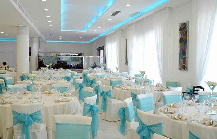 Allestimento sala locale - 1