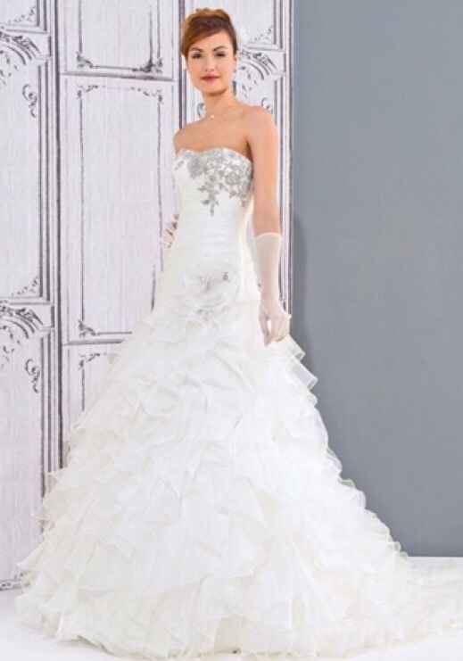 Mi fate vedere i vostri abiti? - 1