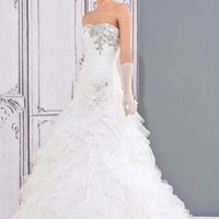 Mi fate vedere i vostri abiti? - 1