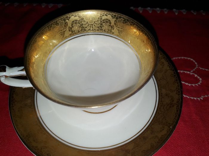 Bere il caffè nell'oro zecchino. - 1