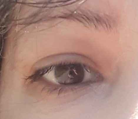 Olio di ricino e glicerina per un mese e ho di nuovo quasi tutte le mie sopracciglia! - 1