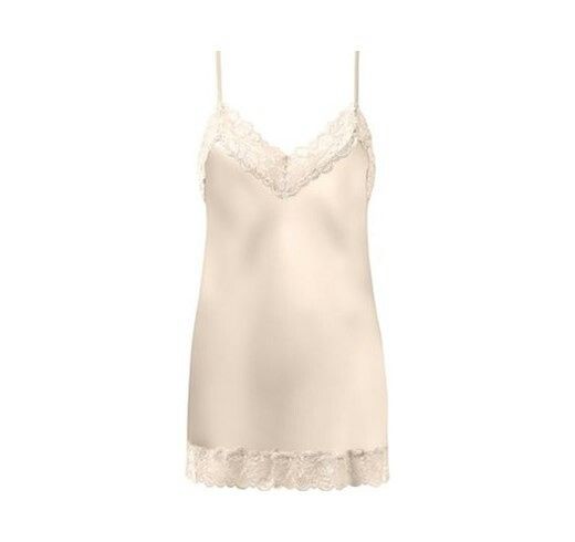 Vestitino bianco invece di vestaglia e sottoveste - 1