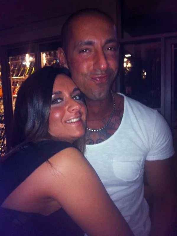 Sondaggio :) chi è il "bello"della coppia?  - 2